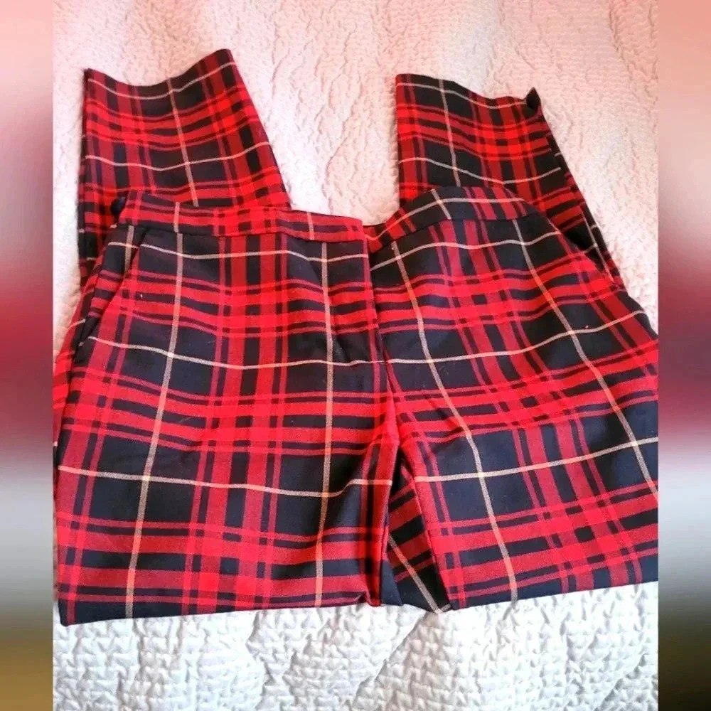 Zara Basic, red with black square pant, Medium,  in excellent condition - Picture 8 of 9